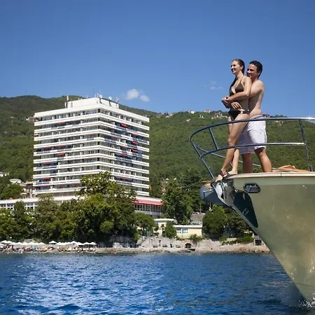 Apartment In With Balcony, Air Conditioning, Wifi, Washing Machine 5175-1 Opatija