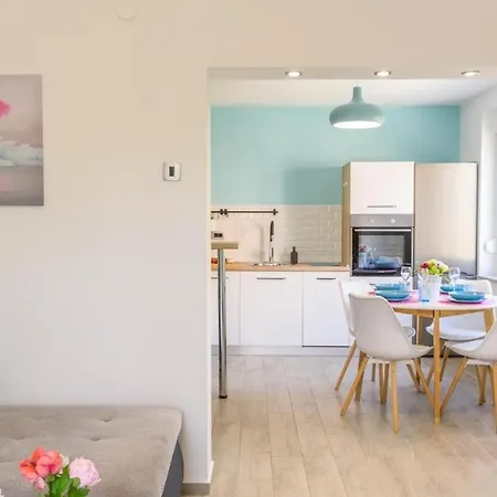 In With Balcony, Air Conditioning, Wifi, Washing Machine 5175-1 Apartment Opatija