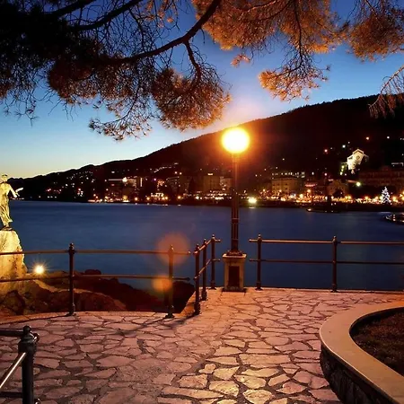 Apartment In With Balcony, Air Conditioning, Wifi, Washing Machine 5175-1 Opatija